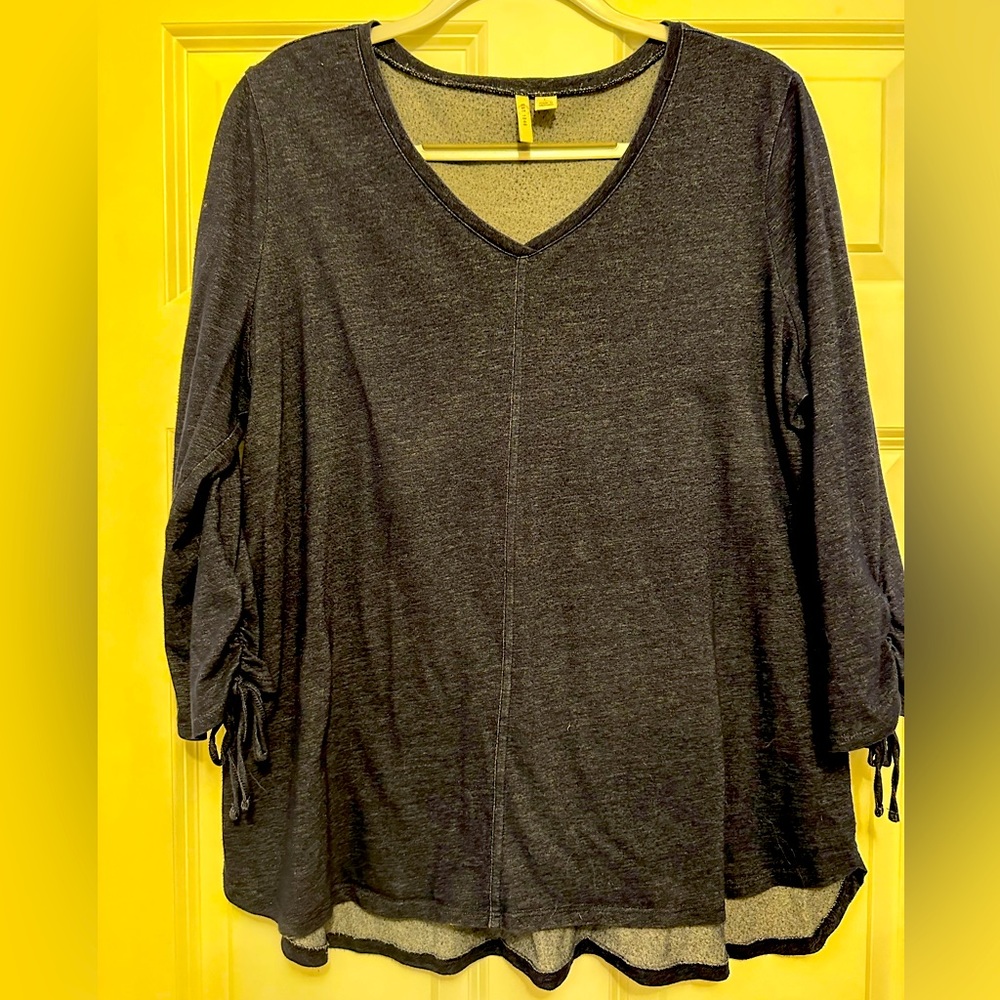Cato women’s blouse top. Navy blue.